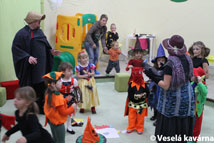 Halloweenská čarodějná dílna (31. 10. 2012)